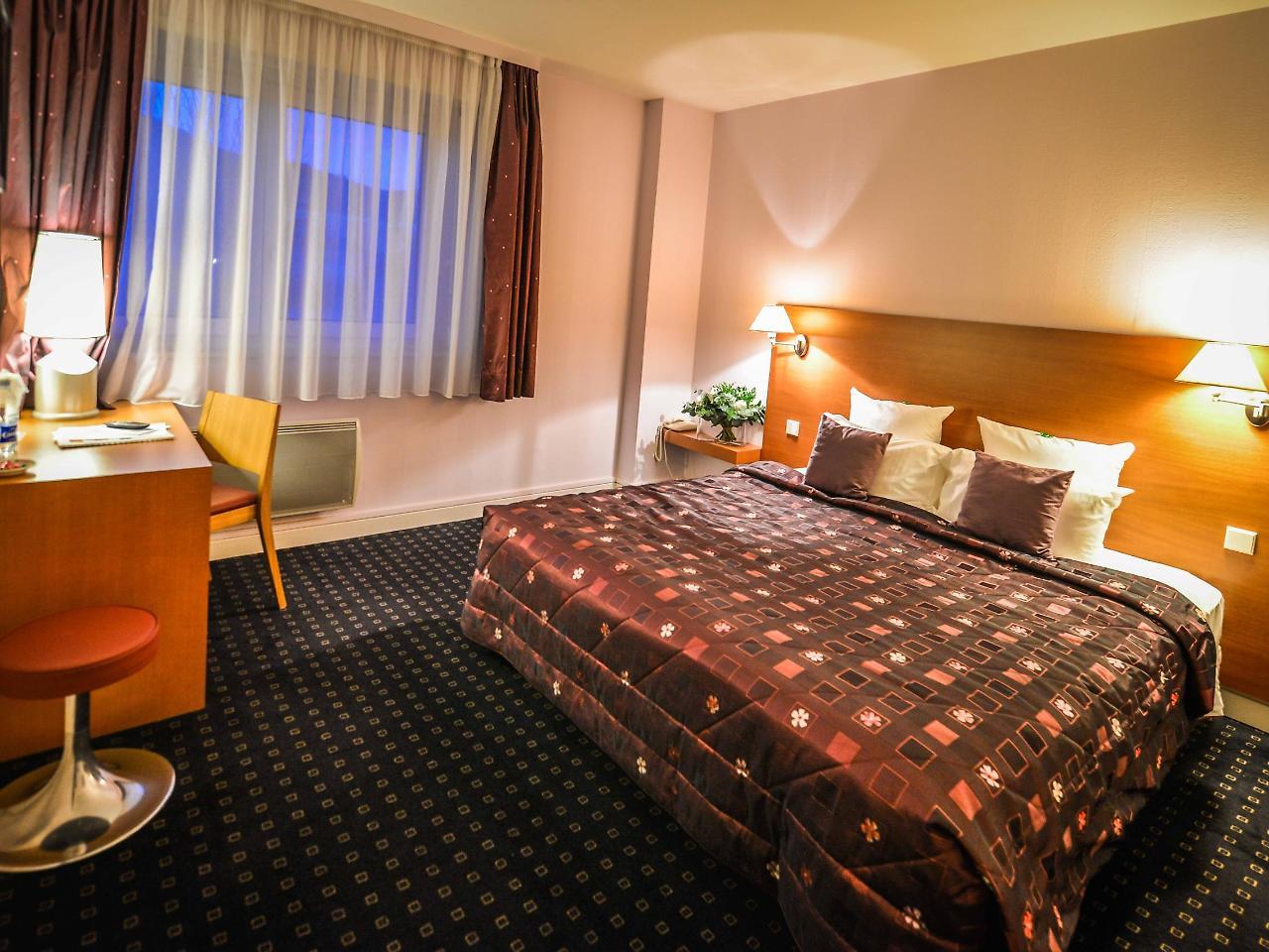 Hotel Restaurant Logis La Palette Wettolsheim Εξωτερικό φωτογραφία